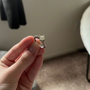 a silver diamond ring